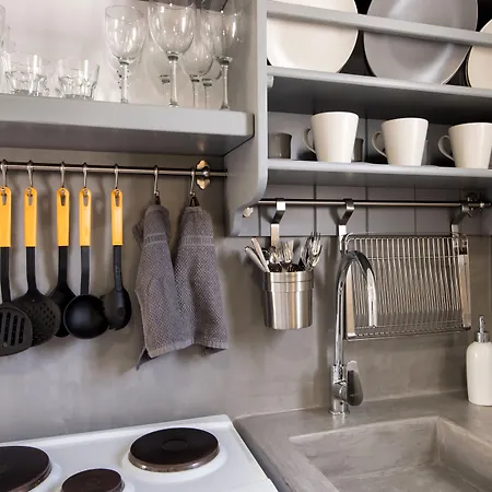 Blue Waves & - To Kyma