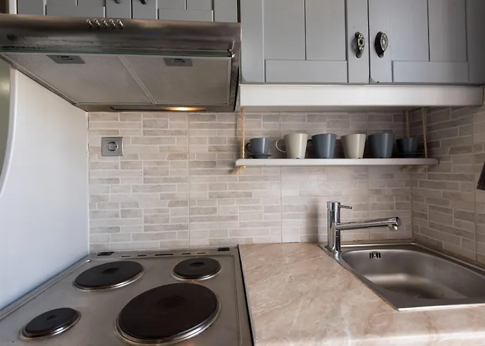 Blue Waves & - To Kyma Drios